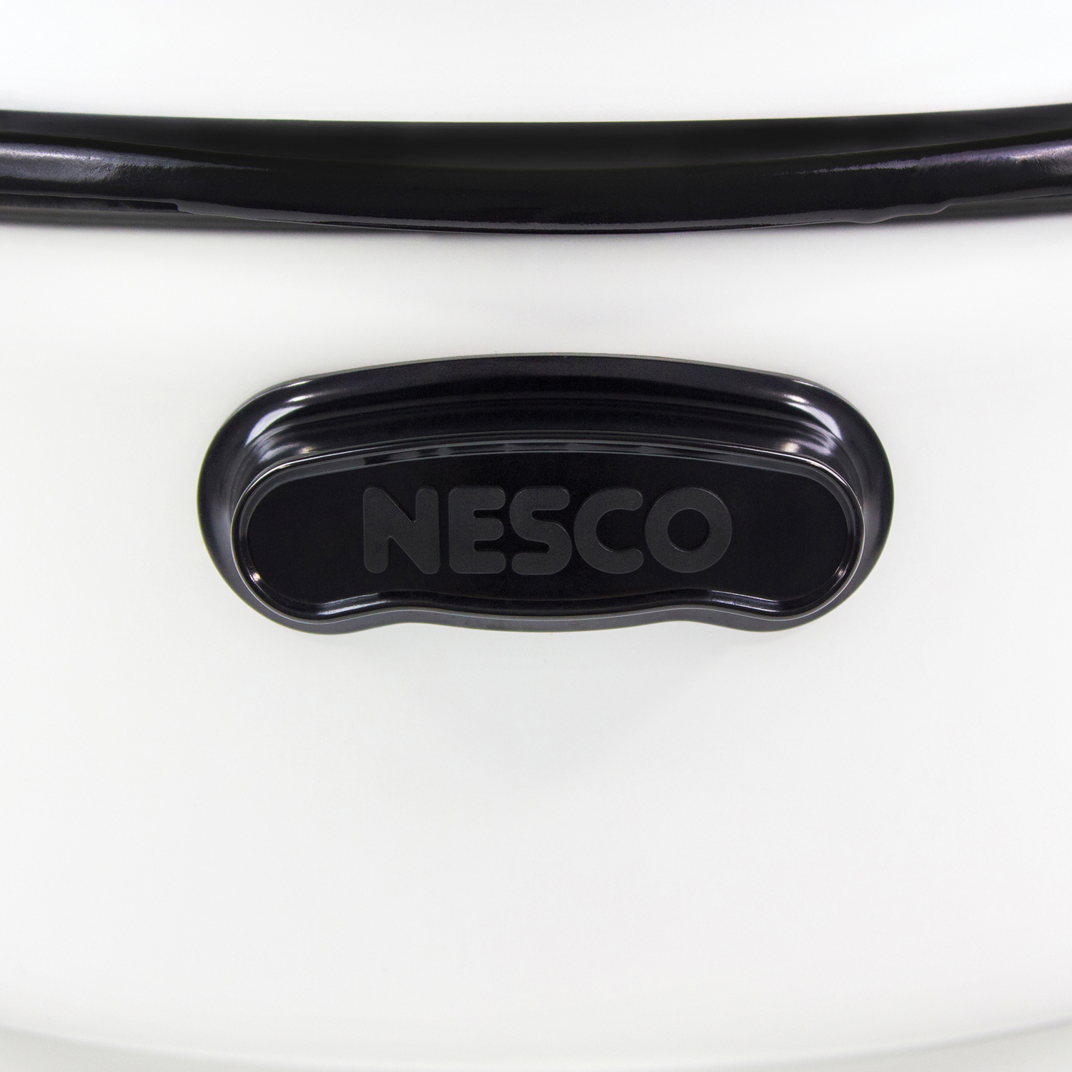 NESCO 18-Qt. 1,450-Watt Roaster with Porcelain Cookwell (White)