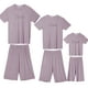 thumbnail image 1 of Conjuntos de pijamas familiares INSPIRE CHIC de manga corta con pantalones capri y letras, ropa de dormir para mujeres en púrpura, 1 of 5