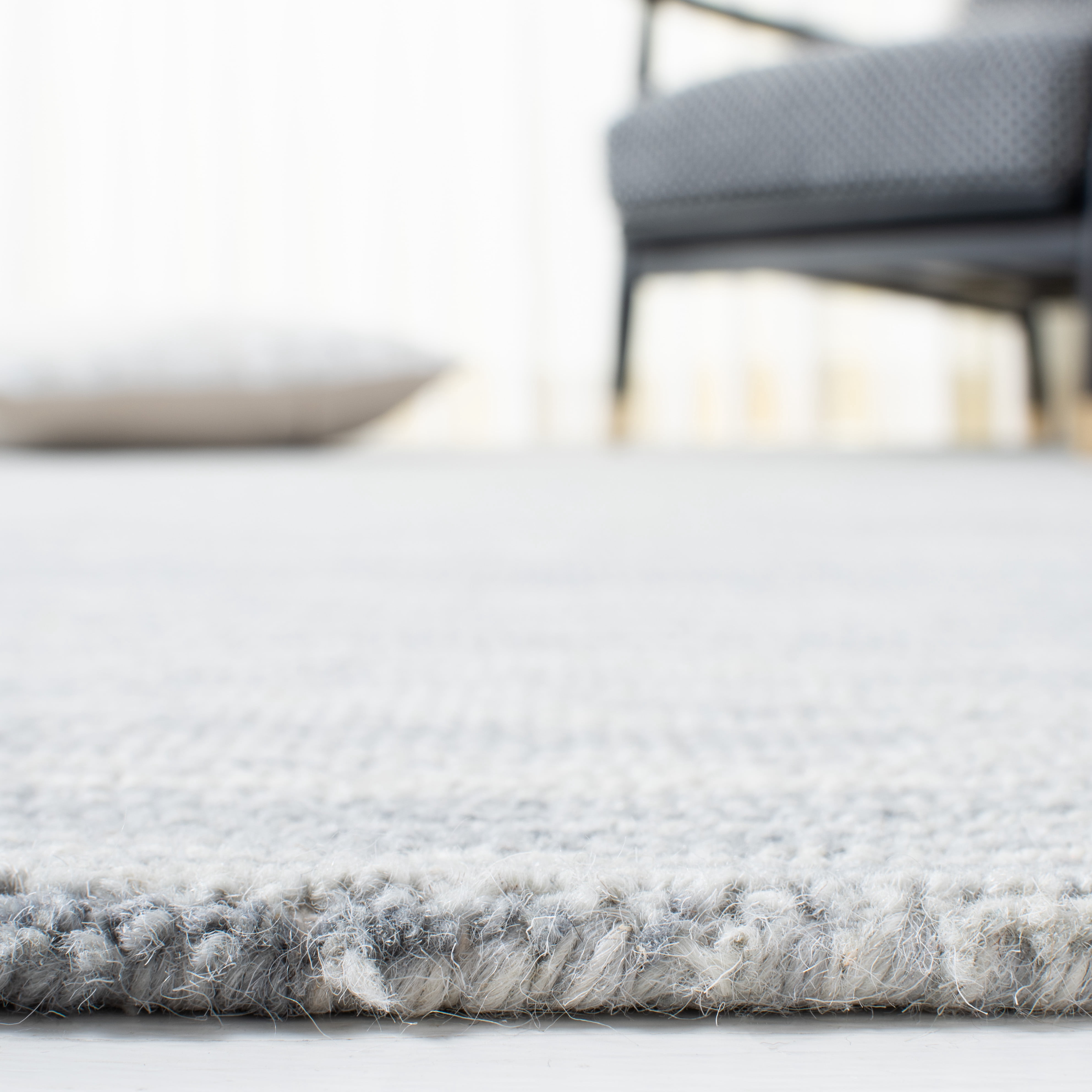 SAFAVIEH Metro Jaymes Distressed Area Rug, Light Grey, 8' x 10'