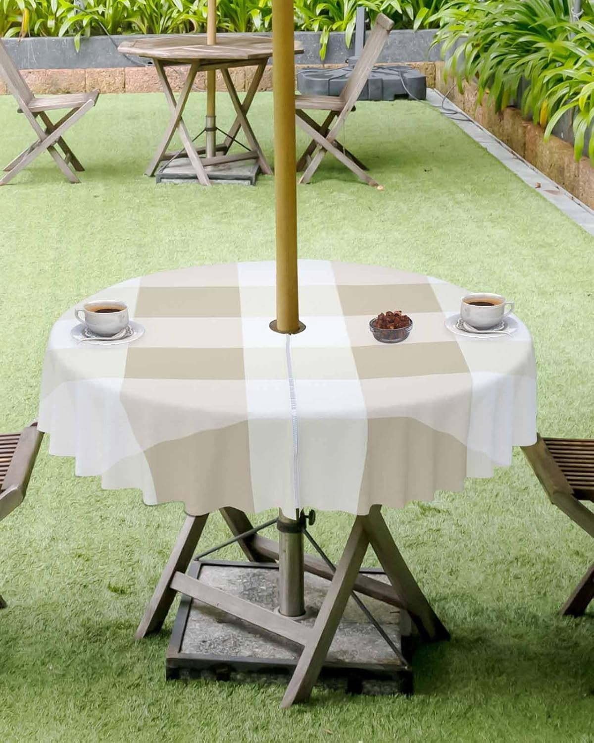Outdoor Round Tablecloth with Umbrella Hole and Zipper, Beige Plaid Waterproof Table Cover, Spring Summer Farmhouse Buffalo Checkered Washable Patio Tablecloths for Party/Garden/Picnic, 60 inch