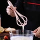 thumbnail image 4 of Batidor de silicona inteligente, duradero, práctico, resistente al calor, herramienta de cocina, 4 of 5