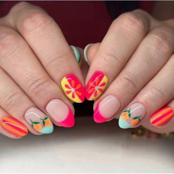 Kokovifyves 24Pcs Press on Nails Art Style Personalized Contrasting Small Kumquat Short Wearing Armor