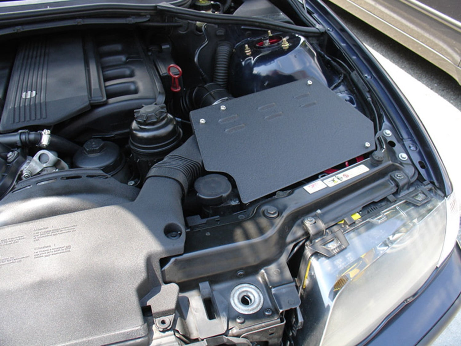 Injen 01-06 BMW 330i E46 3.0L (M54) L-6 Wrinkle Black Short Ram Intake w/ Enc Heat Shield & Adapter Fits select: 2021 TOYOTA TUNDRA DOUBLE CAB SR/SR5