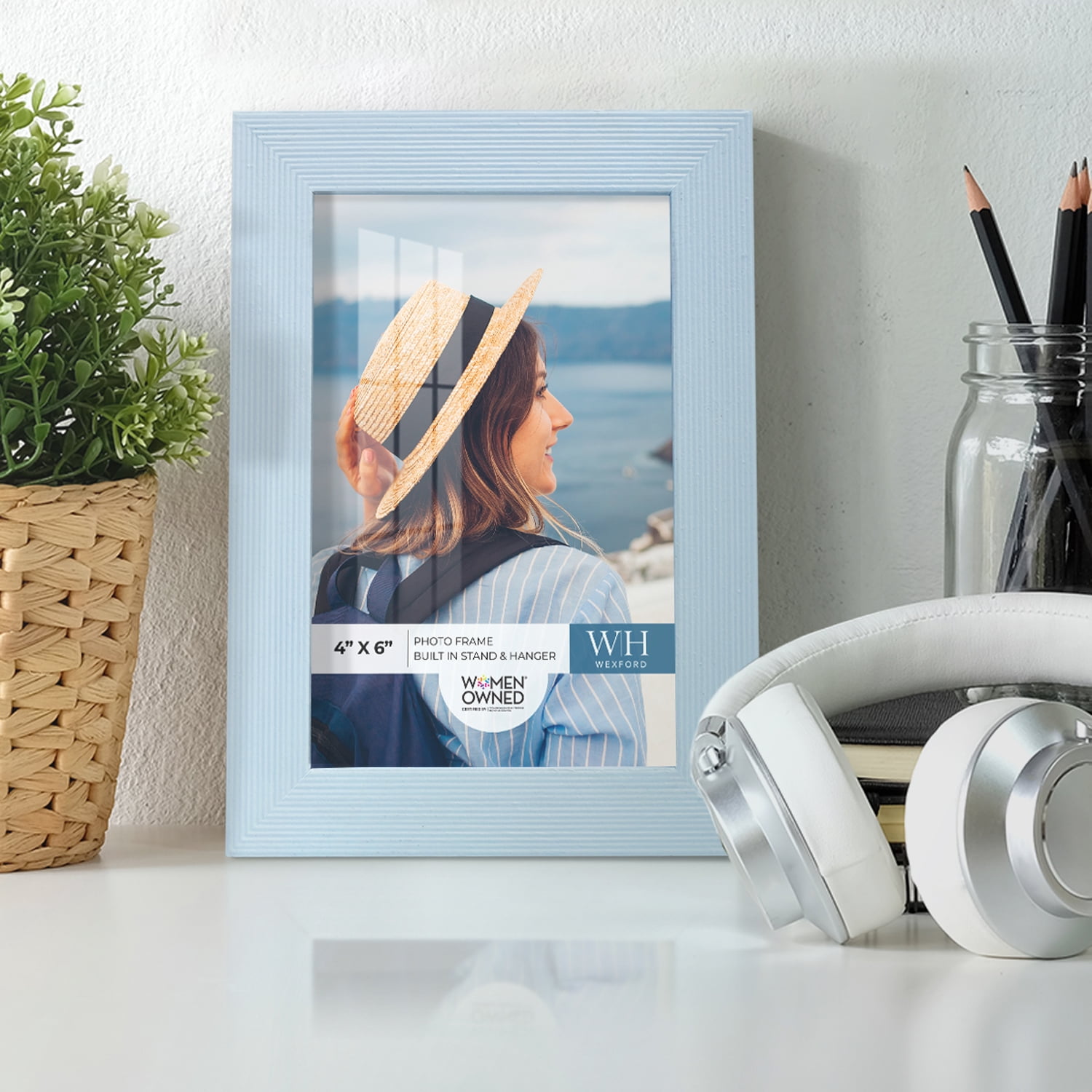 Grooved 4 in. x 6 in. Blue Picture Frame (Set of 2)