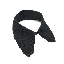 Wrapables® Elegant Vintage Floral Lace Faux Collar, Black