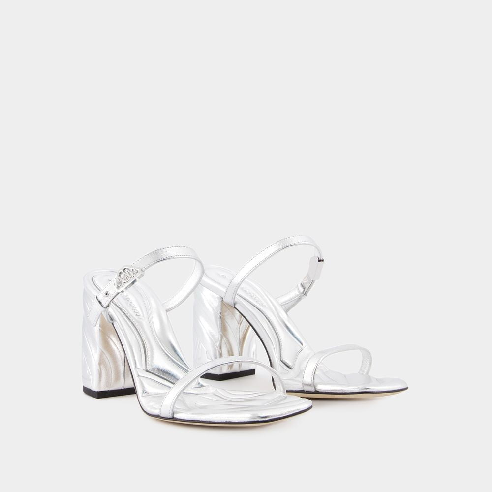 サンダル・ミュール Seal Heeled Sandals - Alexander McQueen - Leather - Silver Alexander Mcqueen Seal Heeled Sandals - Leather - Silver