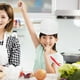 thumbnail image 2 of 25 piezas de chef de chef de niños desechables para niños adecuados para juegos de cocina y hornear chef blancos para hornear para pequeños chefs ideales para el servicio de alimentos y cocinar, 2 of 6