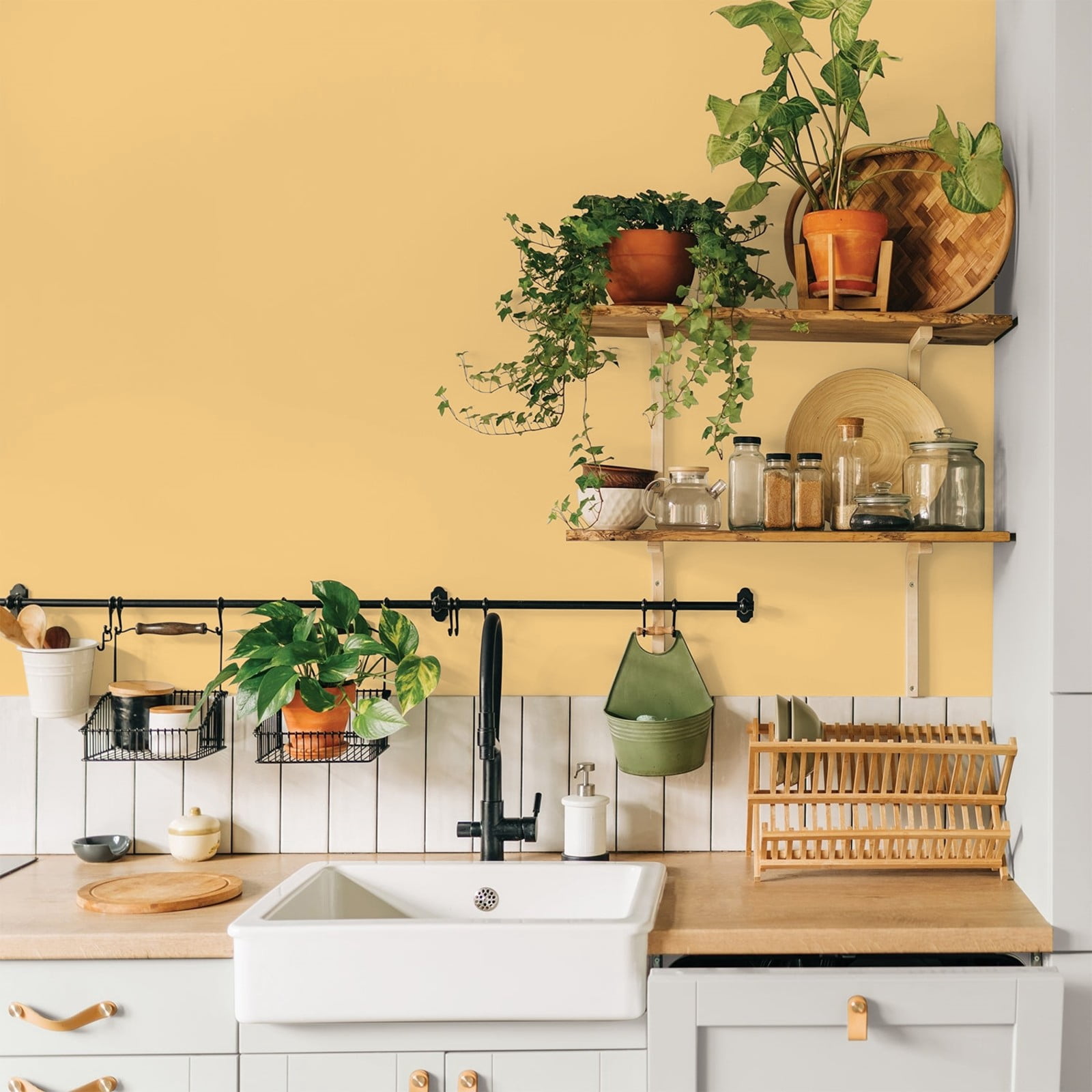Glidden Glidden Kitchen Bath and Laundry Gold Buff / Yellow, Eggshell Interior Paint with Primer, 1 Gallon