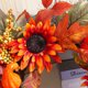 thumbnail image 5 of Corona de Calabazas con Hojas de Arce y Girasoles para Decoración de Puertas de Entrada En Fiestas Navideñas. 50 Cm (19,7 Pulgadas). Corona Exterior de Plástico. Ideal para Fiestas Temáticas de Otoño, 5 of 7
