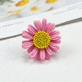 thumbnail image 1 of Broche de margarita pequeño, elegante, sencillo y a la moda, de estilo fresco, combinable con todo, con diseño de flor simple y moderno, 1 of 6