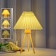 thumbnail image 1 of Lámpara de Mesa Ganfancp para Dormitorio Regulable Pantalla de Tela de Lino Madera Maciza Bombilla Led, 1 of 7