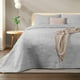 thumbnail image 1 of Colcha Ligera Dreamlab con 2 Fundas de Almohada King Size 275 x 240 cm Arena, 1 of 8