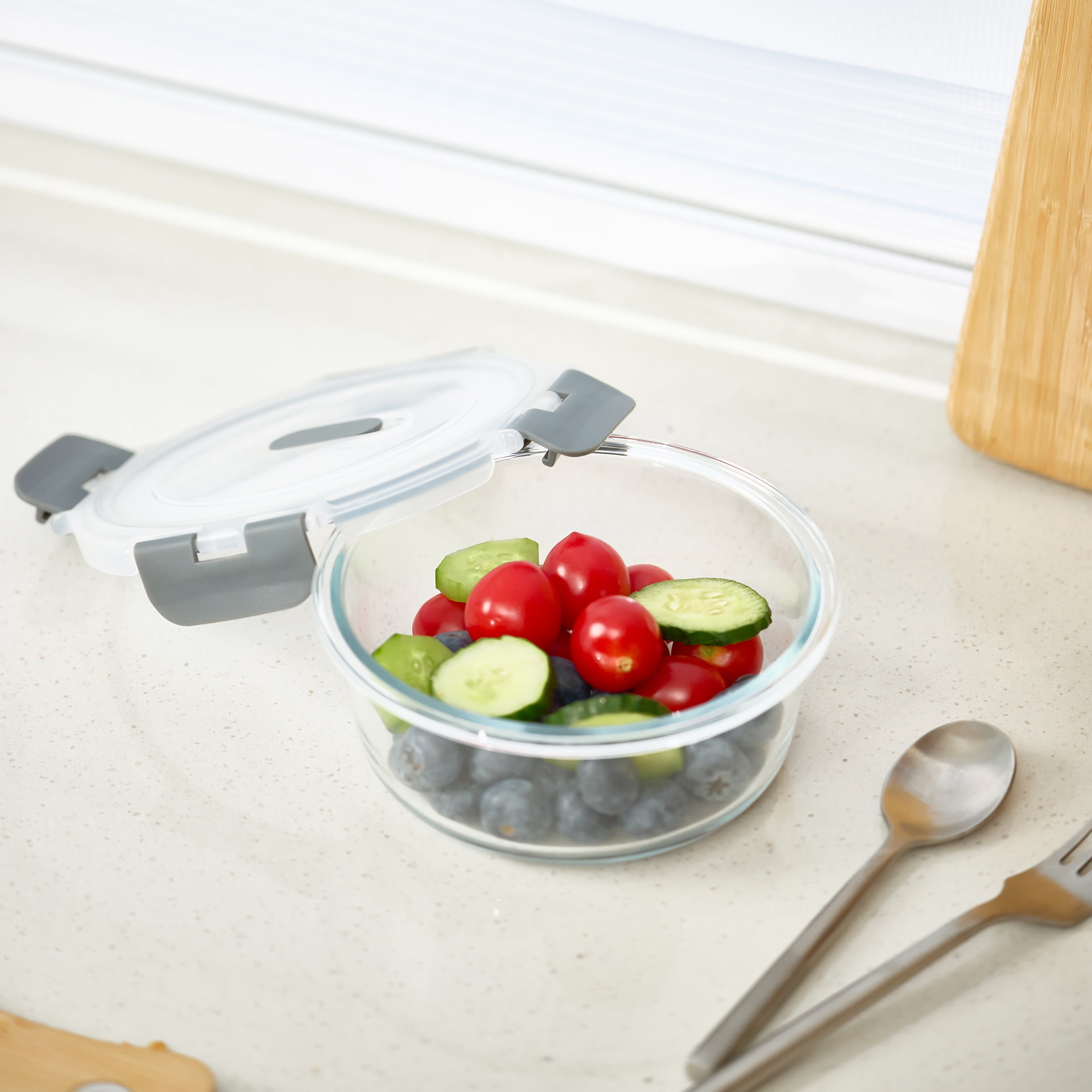 Mainstays Round Glass Food Storage Container 630ml