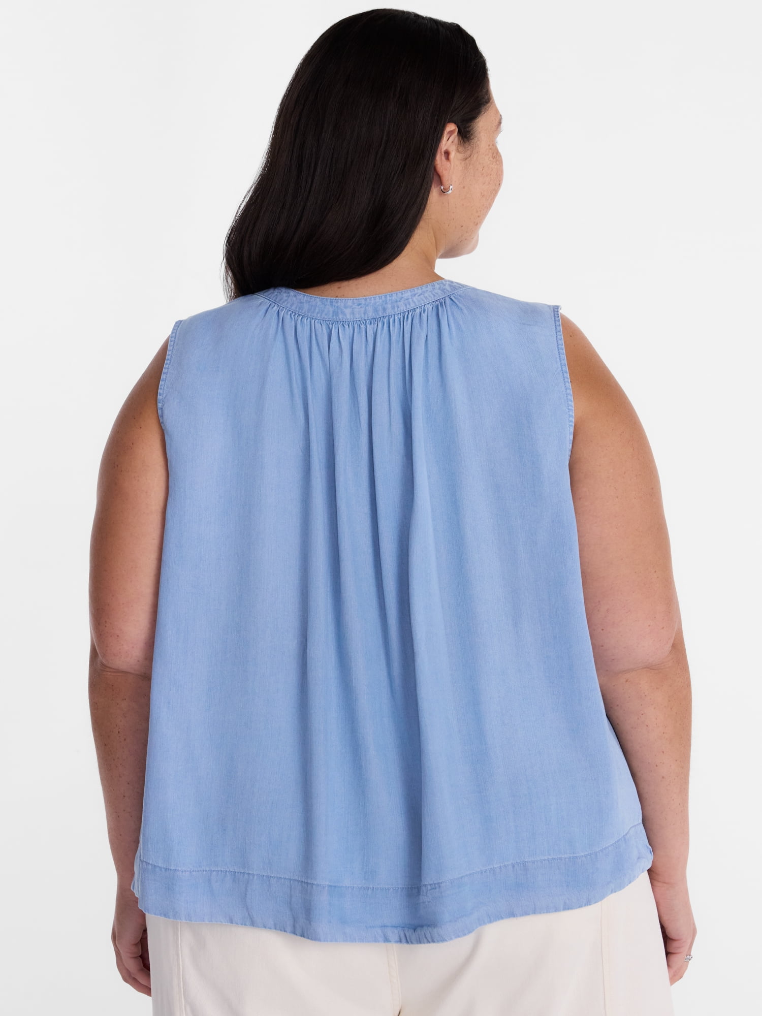 Terra & Sky Women's Plus Sleeveless Shirred Button Front Woven Tank Top, Sizes 0X- 5X