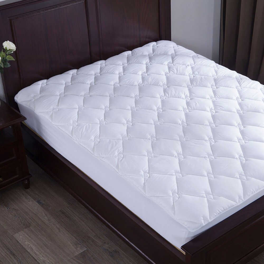White RhombicQuilted Alternative Down Mattress Pad