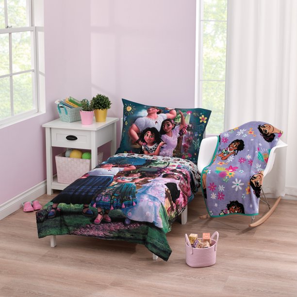 Disney Encanto 5Piece Toddler Bedding & Blanket Bundle, Toddler Bed
