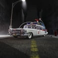 thumbnail image 4 of Ghostbusters Plasma Series Ecto-1 (1984), coche de juguete a escala 1:18, juguetes para mayores de 14 años, 4 of 5