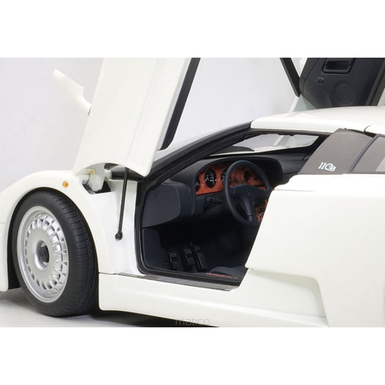 オートアートブガッティ　EB 110 GT ホワイト1:18 Bugatti EB110 GT White 1/18 Diecast Model Car by Autoart - Walmart.com