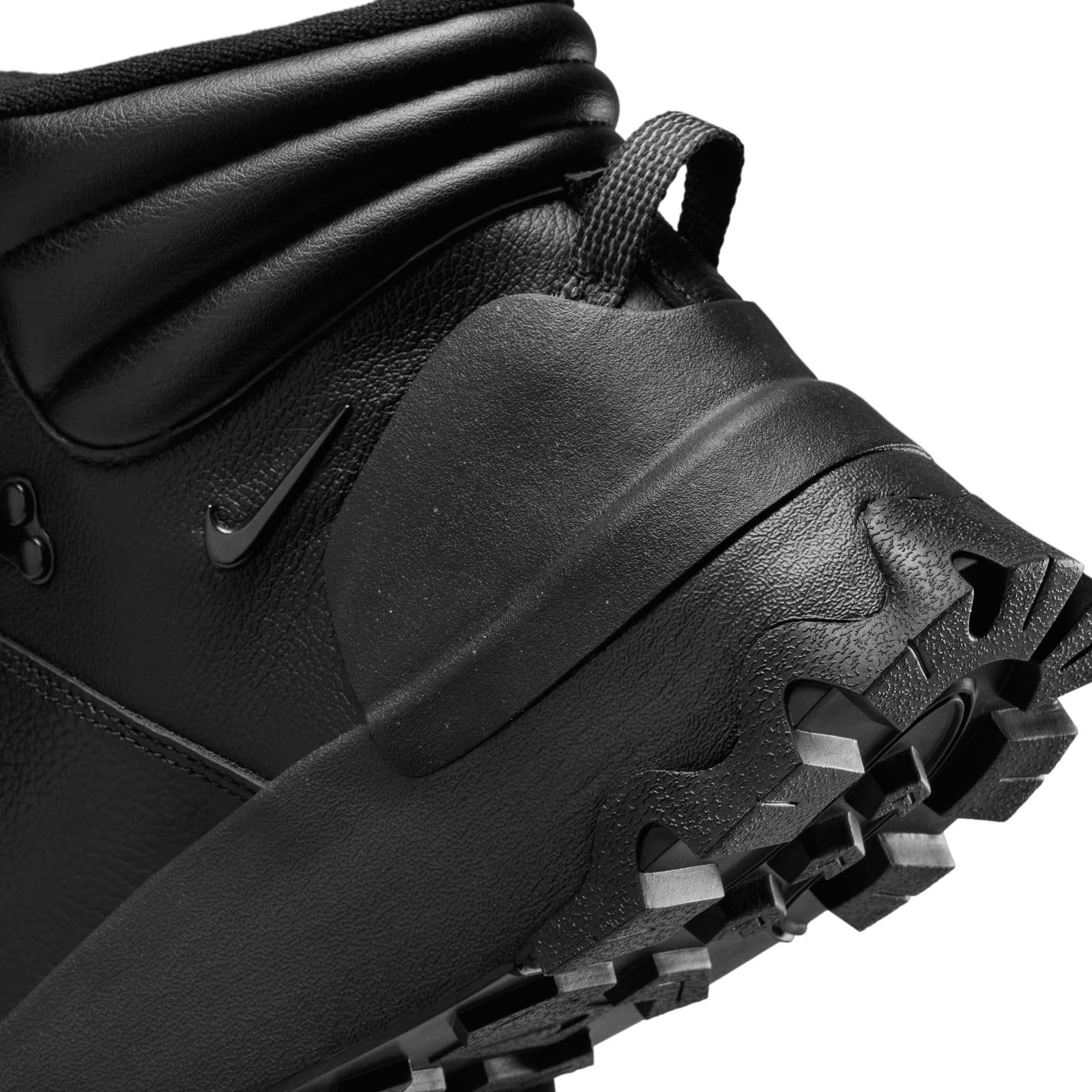 nike boots women black