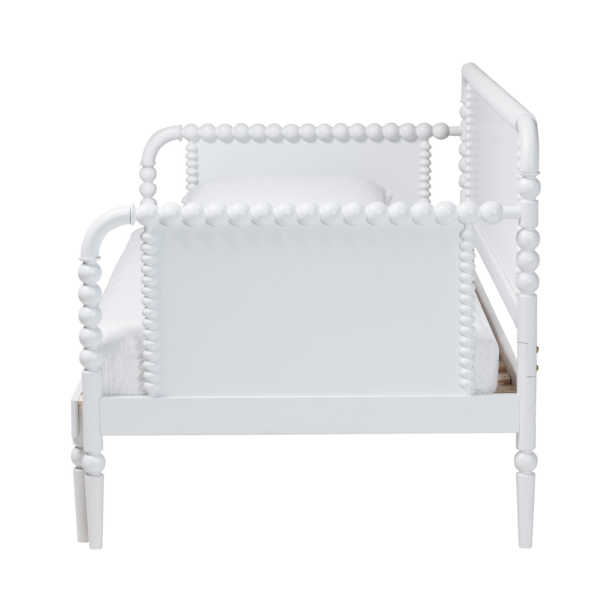 Baxton Studio Lucera Traditional Expandable Daybed, Twin to King, White