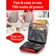 thumbnail image 4 of Betty Crocker 3 en 1 parrilla de interior, sándwich/Panini Press & Waffle Maker Plus, parrilla eléctrica interior con placas antiadherentes intercambiables, 750 vatios, BC-4965R, rojo, 4 of 5
