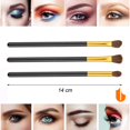 thumbnail image 3 of Juego de 3 pinceles para sombras de ojos de alta calidad, mezcla sin esfuerzo y aplicación perfecta, 3 of 7