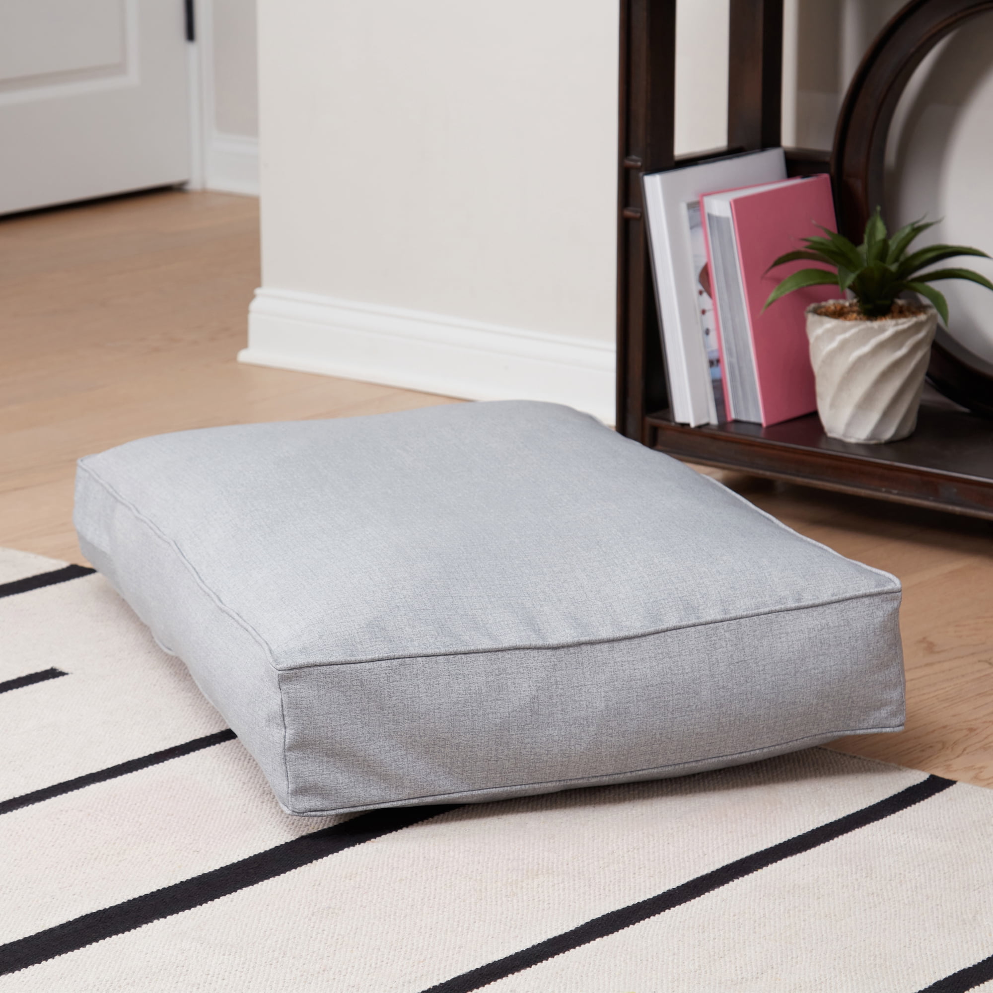Happy Hounds Casey Indoor/Outdoor Pillow Style Dog Bed, Heather, Small (36 x 24 in.)