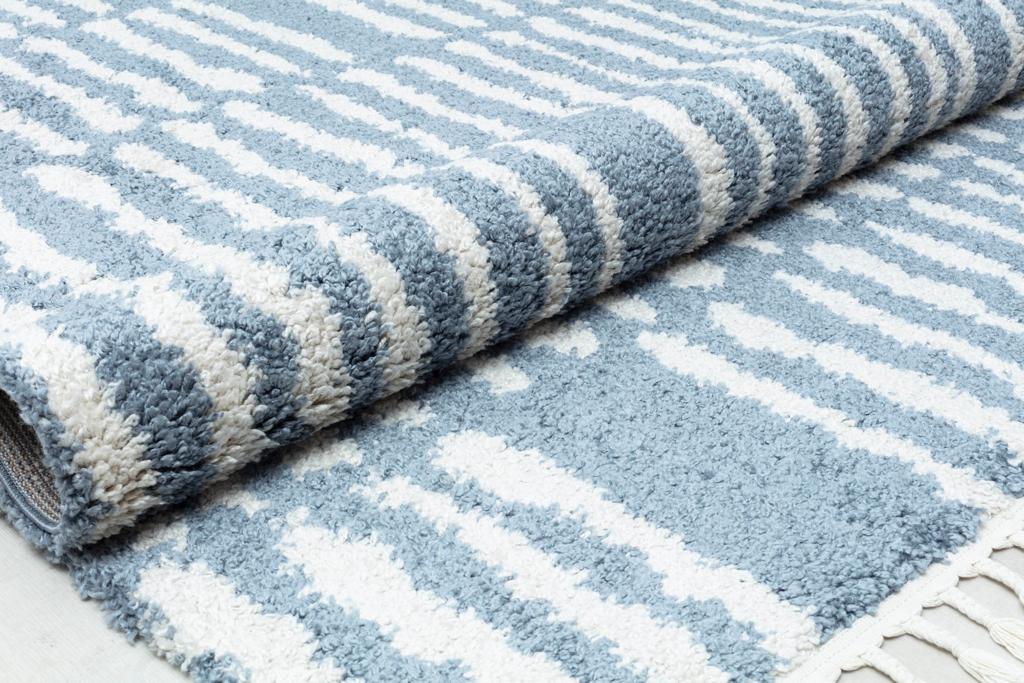 Rugs America BT30C Shallow Waters Geometric/Stripe Modern Blue Area Rug, 2'6" x 8'