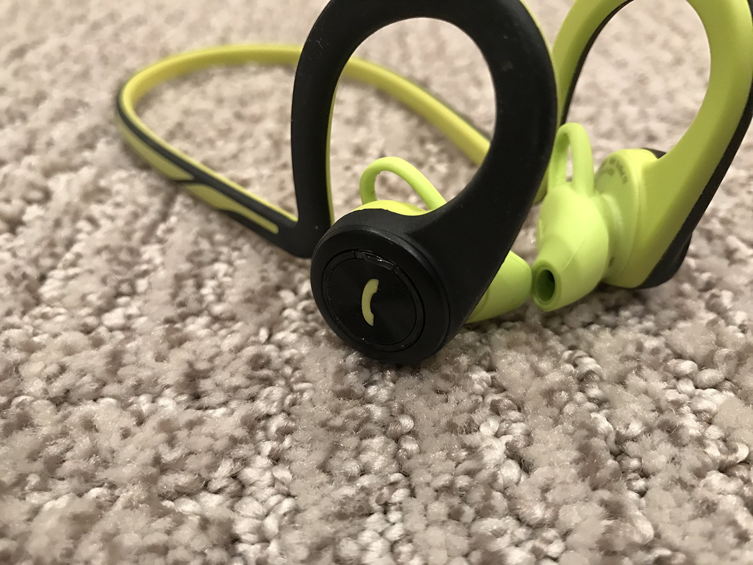 ブルートゥースヘッドホン Plantronics BackBeat Fit Bluetooth