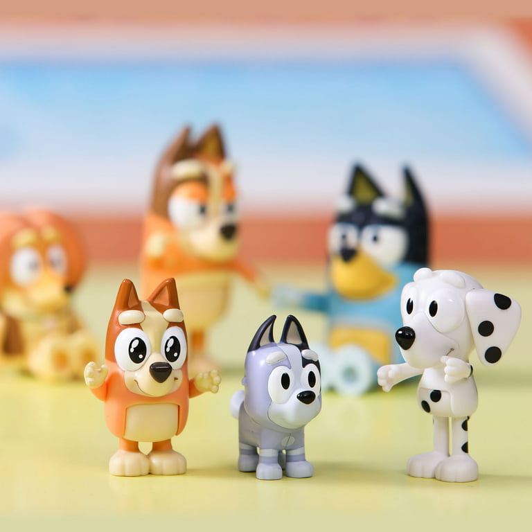  BLUEY Family and Friends Figure 8-Pack: Articulated 2.5 Inch  Action Figures, Bingo, Bandit (Dad), Chilli (Mum), Coco, Snickers, Rusty  and Muffin Official Collectable Toy : Everything Else