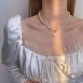 thumbnail image 2 of Coréen Élégant Bijoux Perle Collier Dames Strass Coquille Coeur Pendentif, 2 of 5