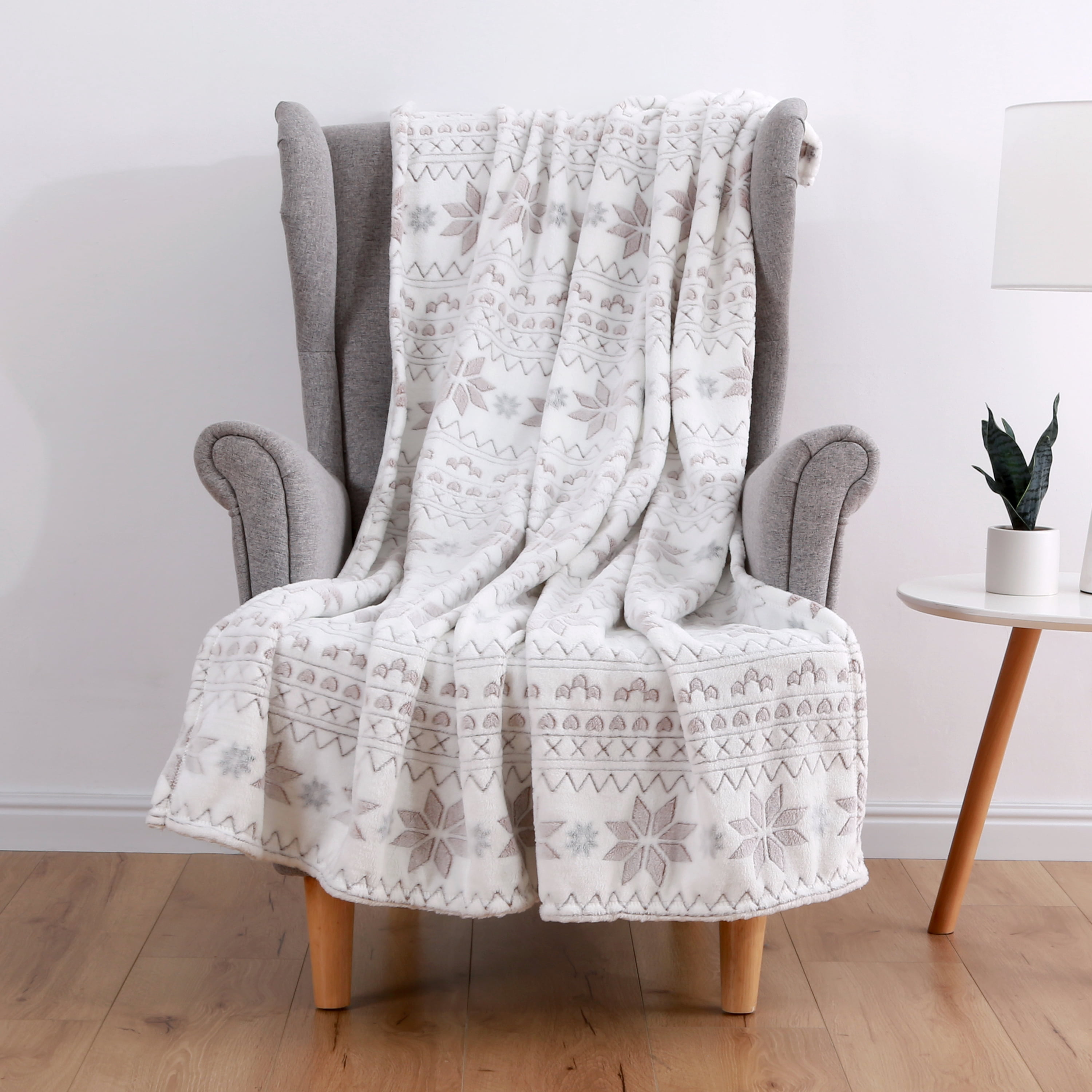 Mainstays Tan Snowflake Velvet Throw 60" x 50"