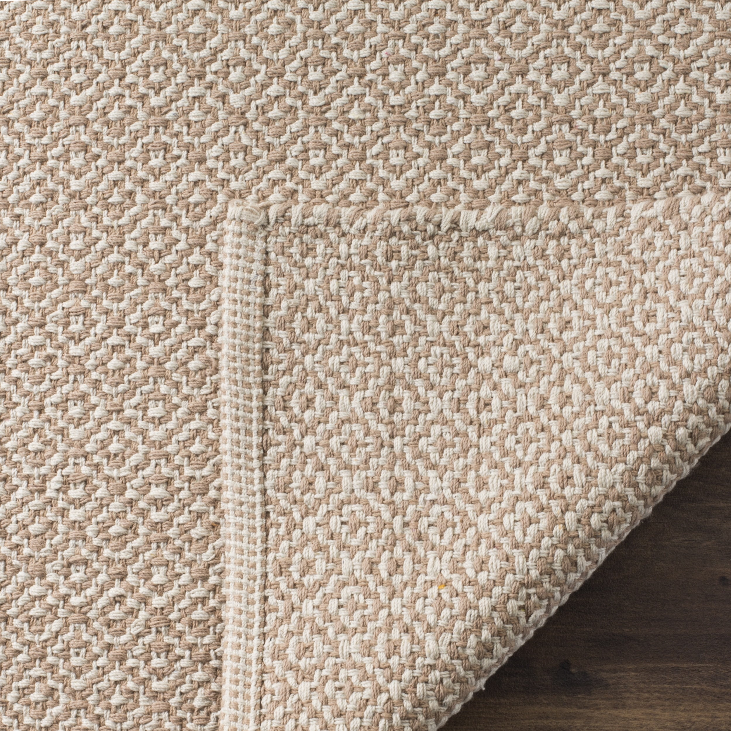 SAFAVIEH Montauk Audra Geometric Cotton Area Rug, Ivory/Beige, 6' x 6' Square