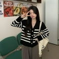 thumbnail image 4 of PENGXIANG Cardigan Côtelé pour Femmes Automne, Manteau à Rayures Rétro, Manches Longues, Col en V, Style Décontracté Ample, 4 of 6