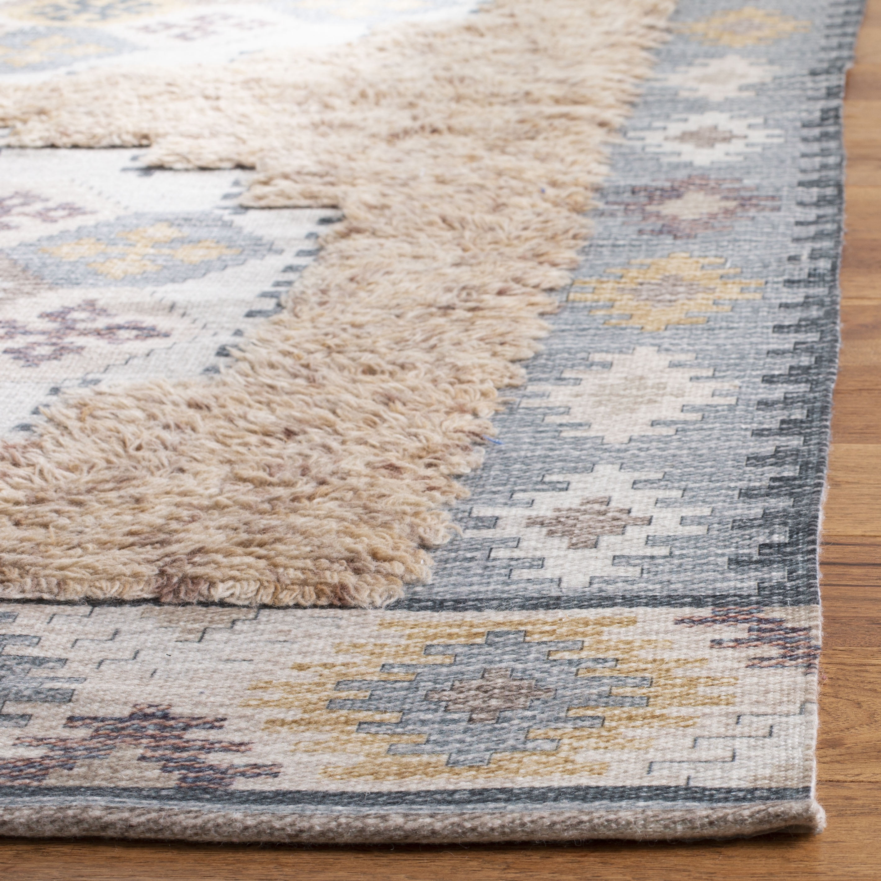 Safavieh  Handmade Saffron Rajmonda Modern Tribal Cotton Rug 5' x 8' 5' x 8' Indoor