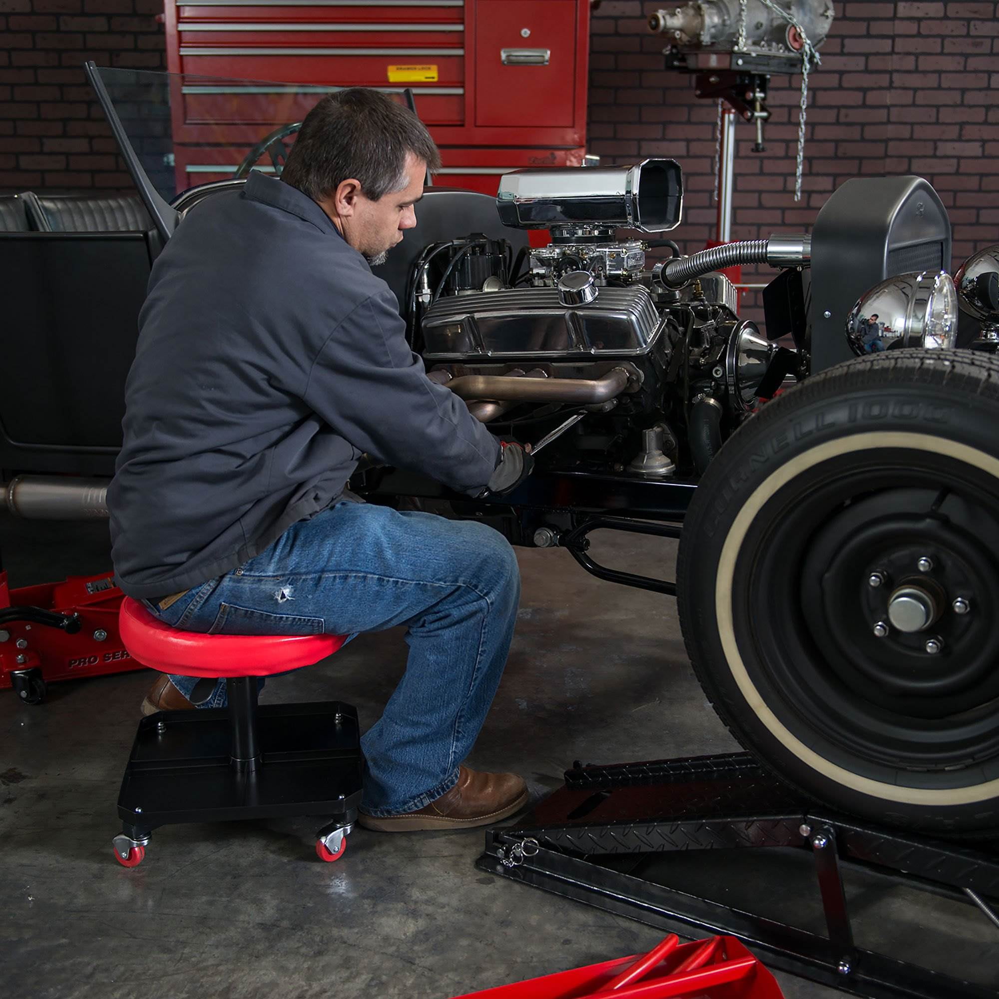 Torin Big Red Pneumatic Creeper Garage Mechanic Padded Stool Caster Wheels 