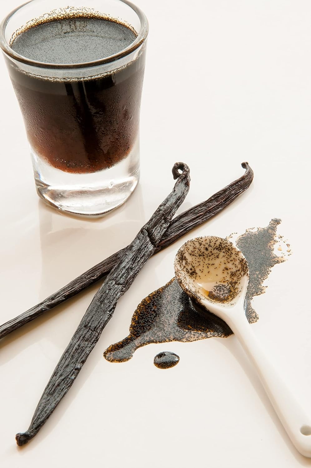 Madagascar Vanilla Bean Paste for Baking & Cooking - Made with Real Vanilla Seeds - 32 OZ