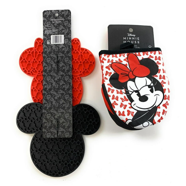Disney Kitchen Gift Set! Silicon Trivets + Oven Mitts + Cooking