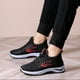 thumbnail image 2 of Zapatillas de running para hombre, deportivas, de senderismo, con punta redonda, con cordones, planas, antideslizantes, cómodas, de color liso, para tenis, 2 of 9