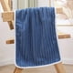 thumbnail image 4 of Toalla de forro polar azul - Toalla de baño extra grande de 35x75 cm - Microfibra de poliéster suave - Secado rápido y absorbente - Uso en casa y viajes, 4 of 6