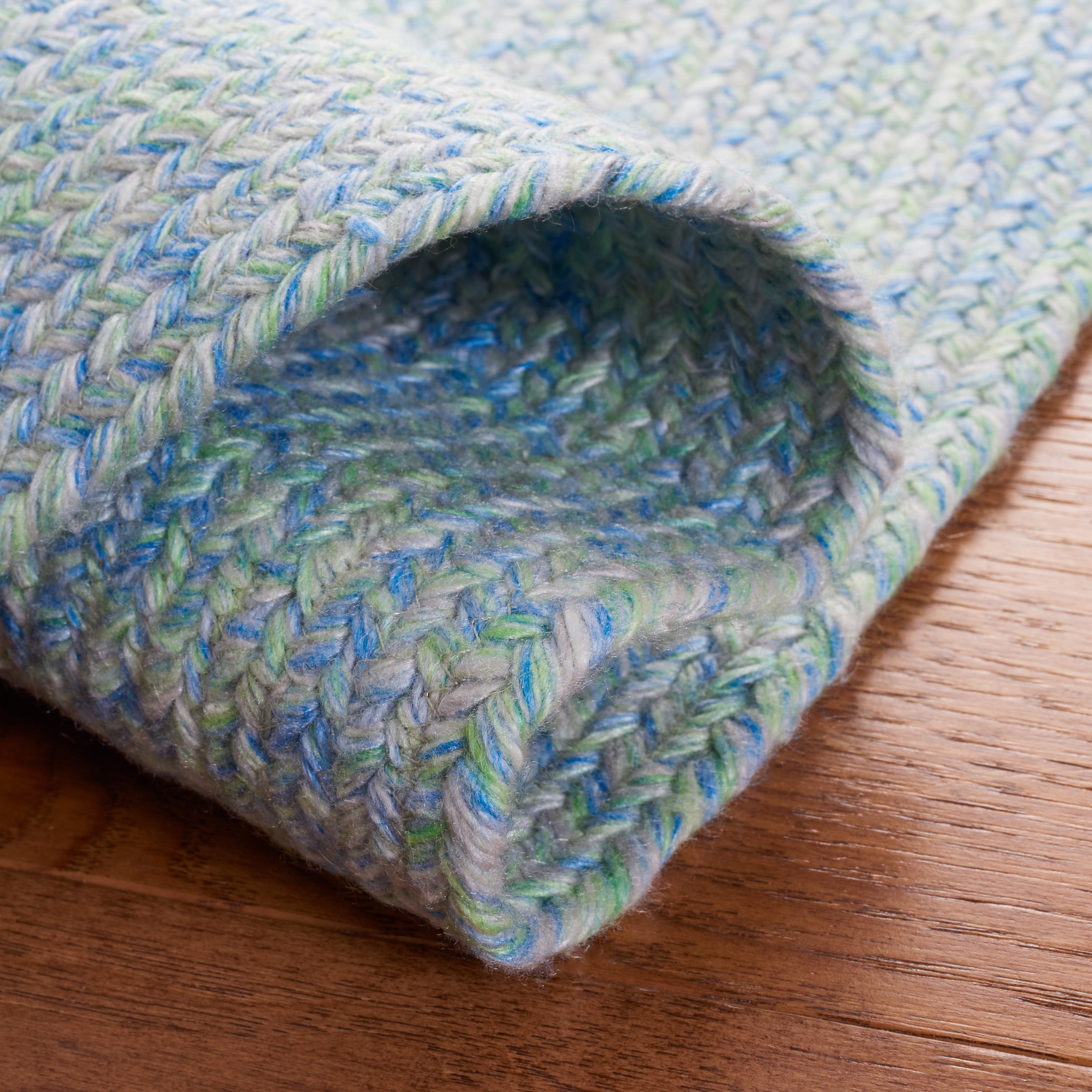 SAFAVIEH Braided Lyla Solid Polyester Reversible Area Rug, Green/Blue, 3' x 3' Round