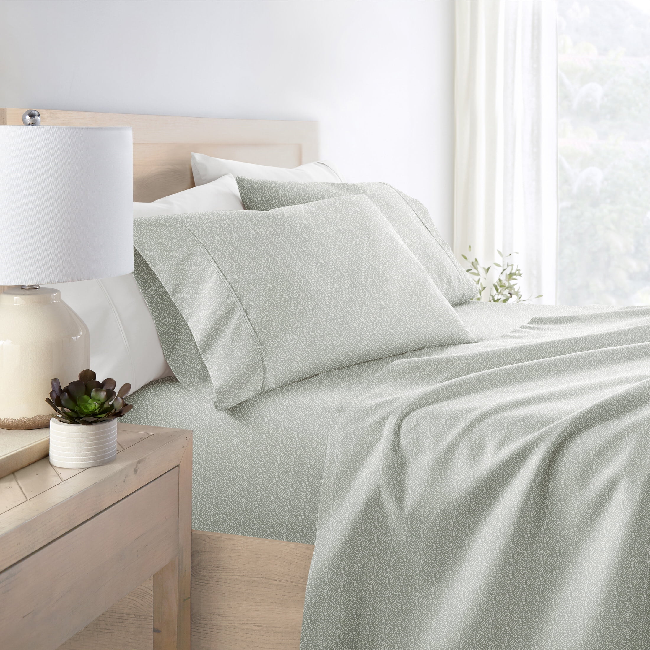 Noble Linens 4 Piece Green Mist Modern Circles Patterned Sheet Set, Twin