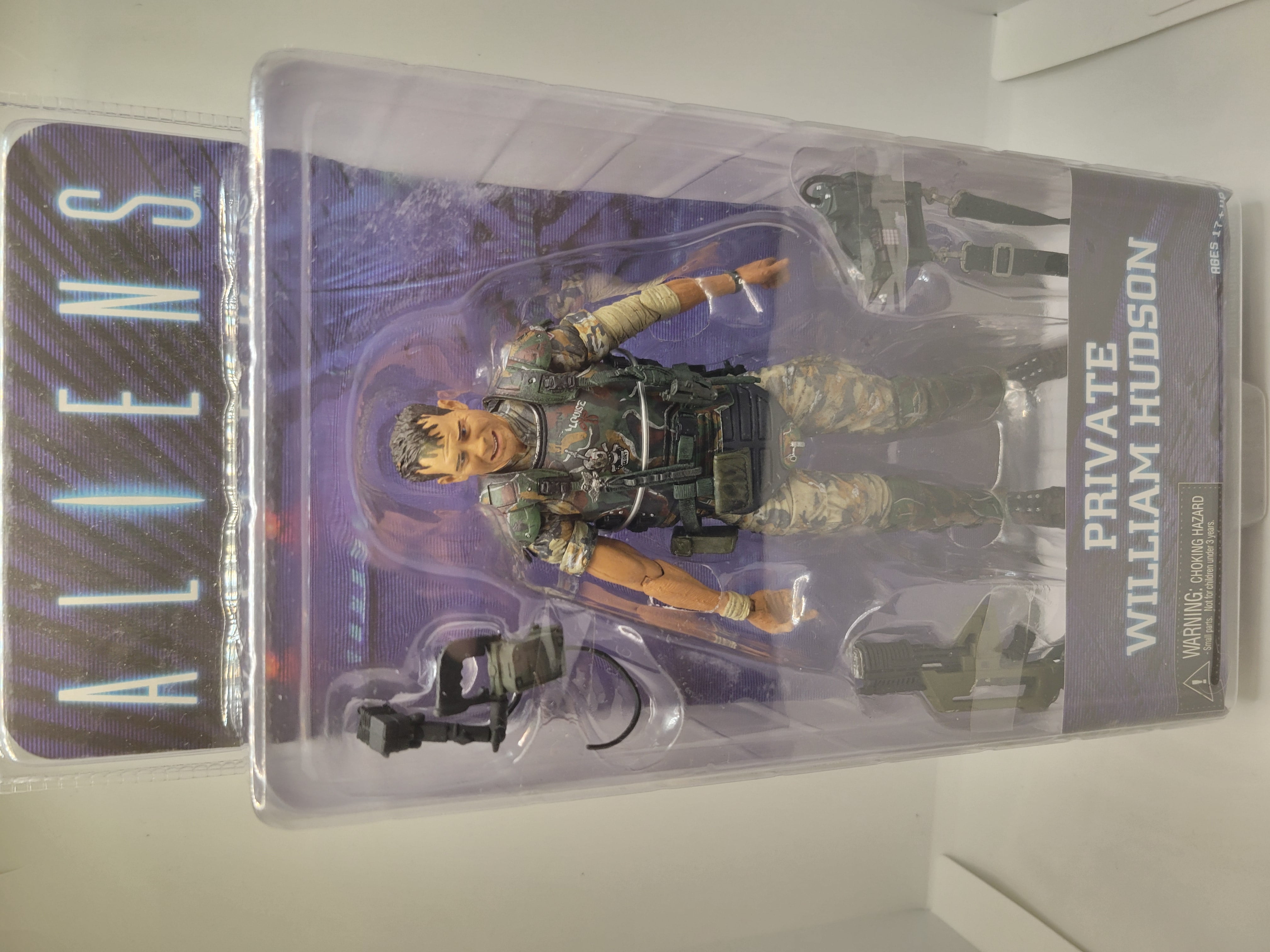 Aliens – Accessory Pack – USCM Arsenal - Walmart.com