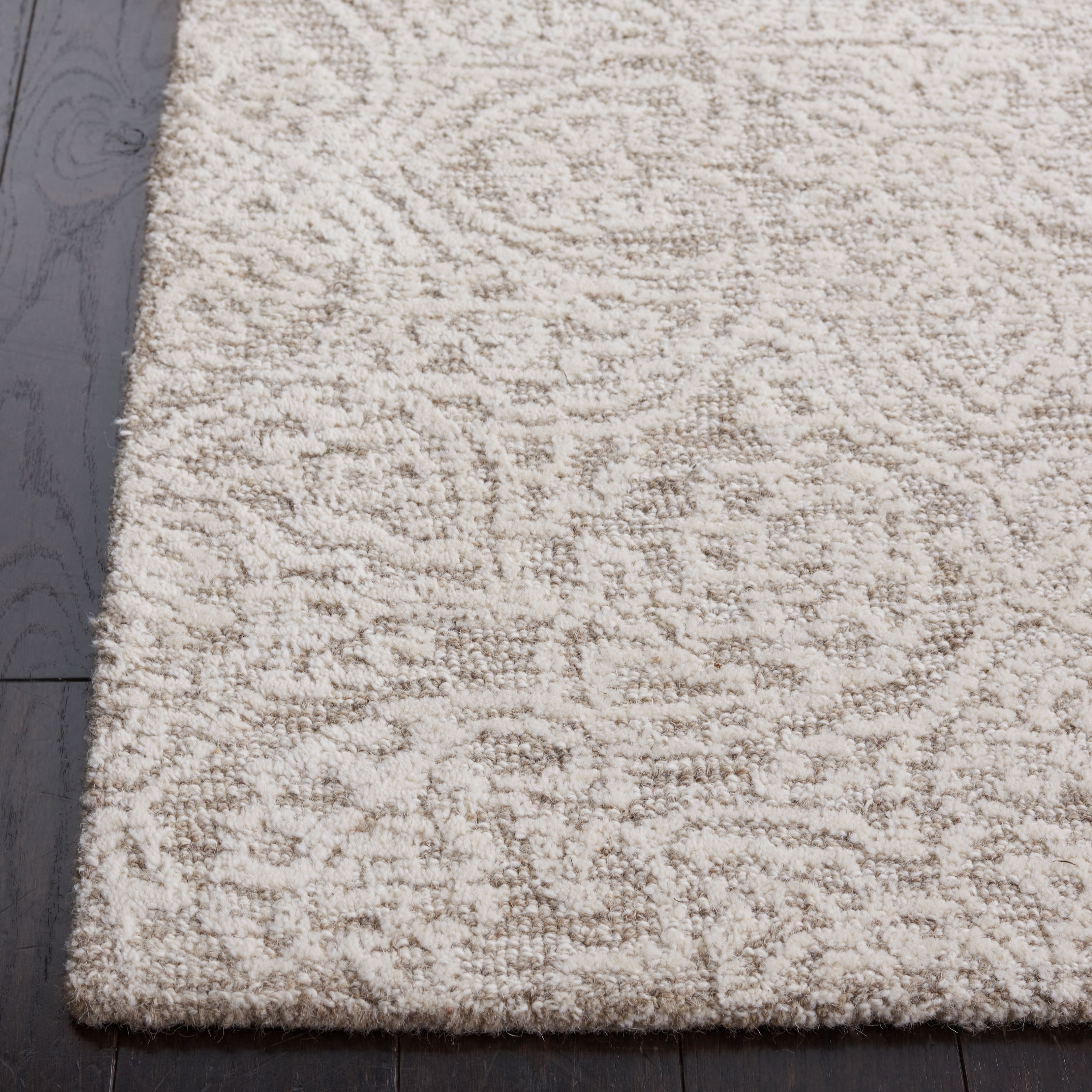 SAFAVIEH Metro Aditi Medallion Runner Rug, Natural/Ivory, 2'3" x 10'