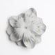 thumbnail image 5 of 10 apliques de camelias para decorar accesorios para el cabello y ropa (DIY). Gris, 5 of 9