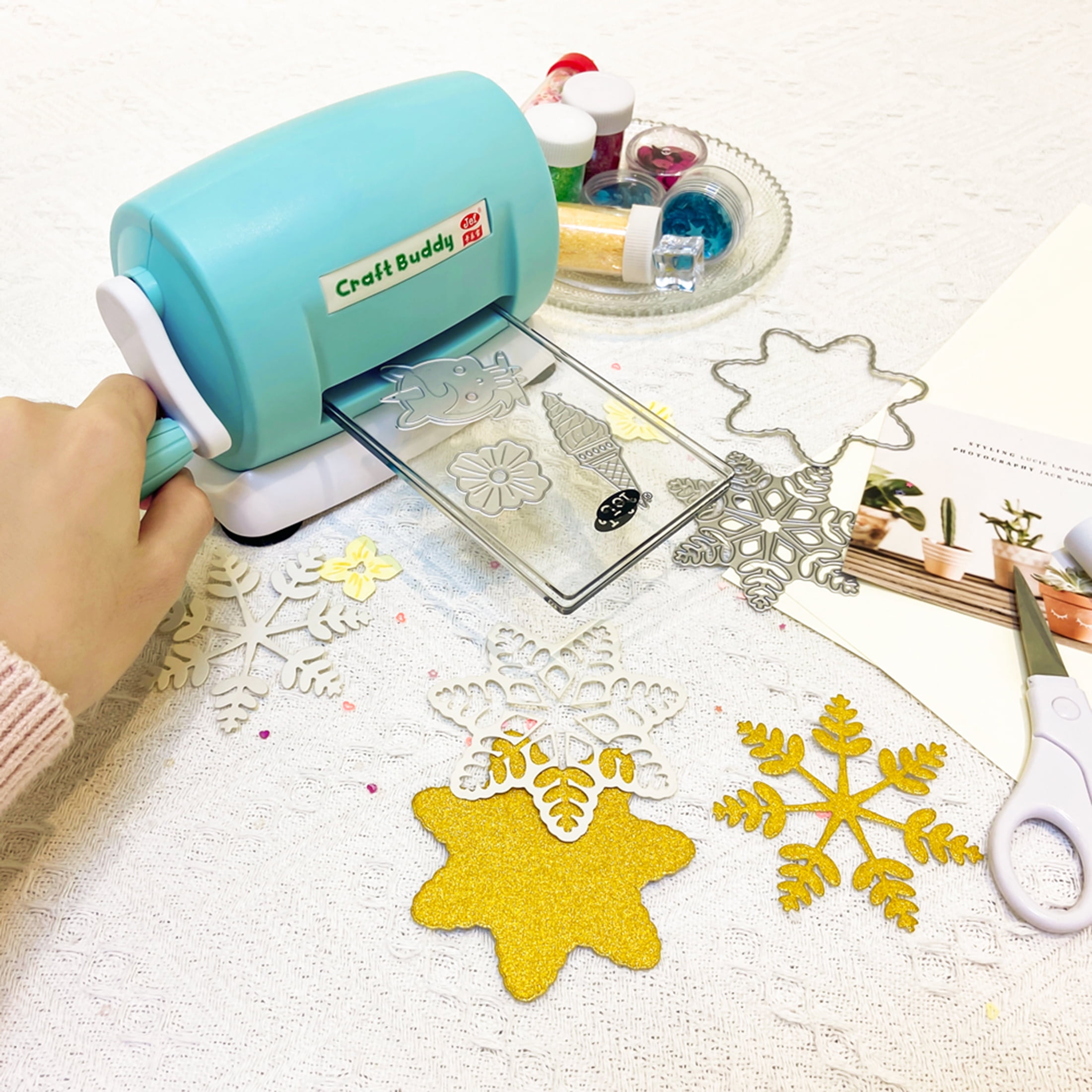 Briartw Die Cutting Machines and 2 Acrylic Plate for Crafting,Blue Diy Die Manual Embossing Machine Scrapbooking Cutter Dies Machine Paper Card Making Craft Tool