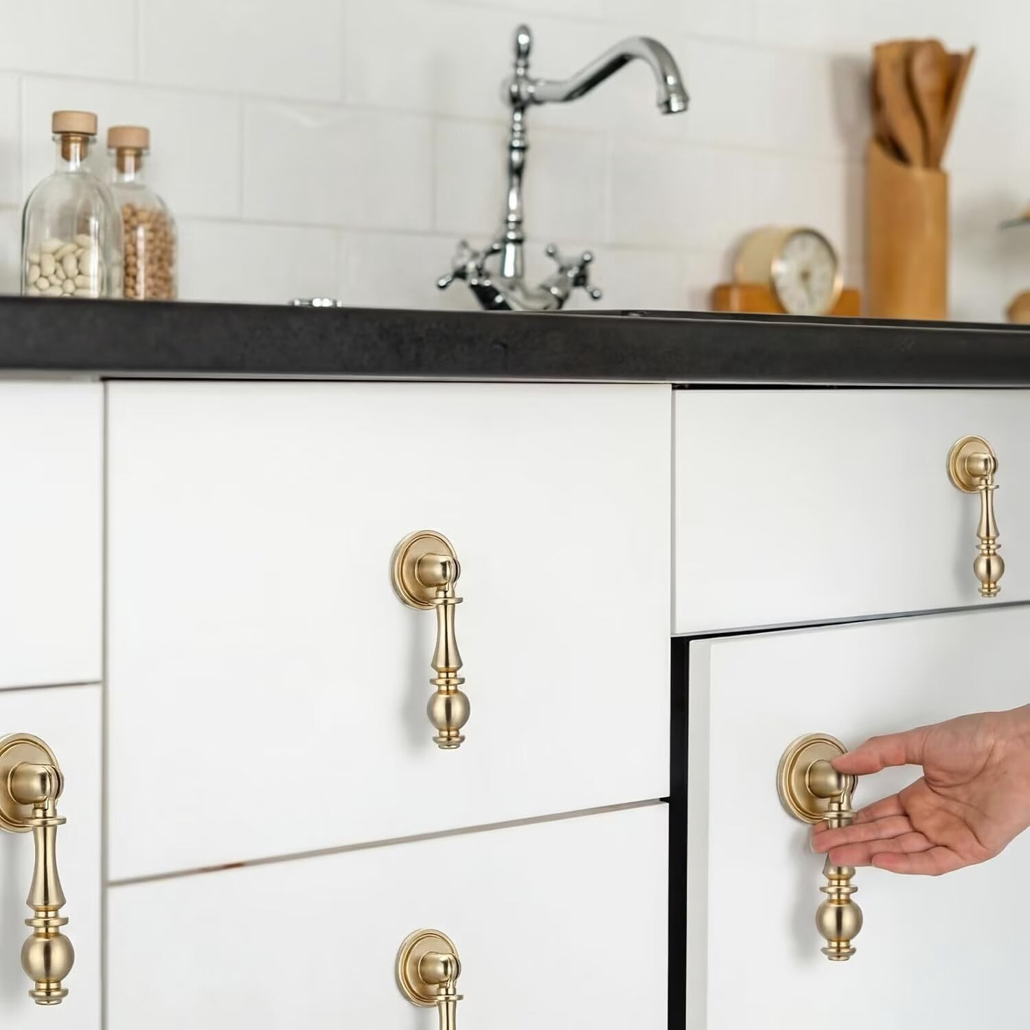 HDJNal 10 Pcs Vintage Drop Cabinet Pulls 2.55 Inch Zinc Alloy Drawer Handles Brushed Gold Dresser Knobs Decorative Pendant Style Hardware for Kitchen Cabinets Nightstand Cupboard