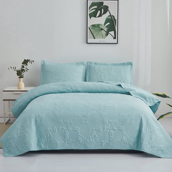 Smuge Ultrasonic Quilt Set, Reversible Lightweight Soft Microfiber Bedspread Coverlet, Solid Lake Blue, 3 Piece Set (1 Bedspread, 2 Pillow Shams), King Size