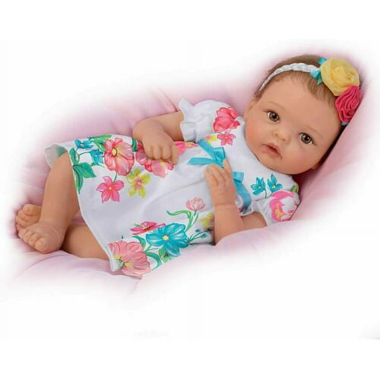 Pretty and petite presley deals