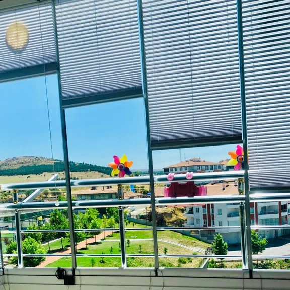 Naza Home Gray Pleated Blinds Drapes High Shading Accordion Style Window Treatments in Caravan